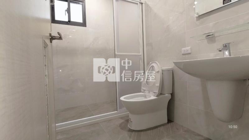 B1-10邊間雙臨路店住房屋室內格局與周邊環境