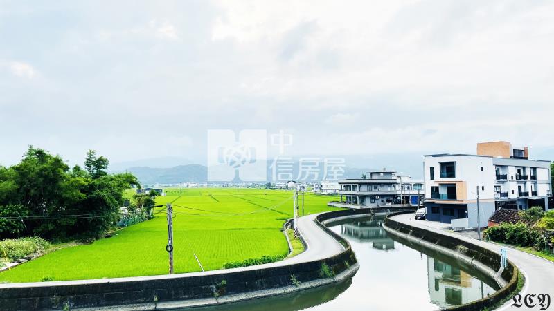 視野開闊河岸美景踏踏農舍房屋室內格局與周邊環境