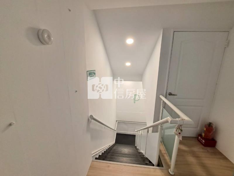 文化中心三角窗首席景觀鈔集店房屋室內格局與周邊環境