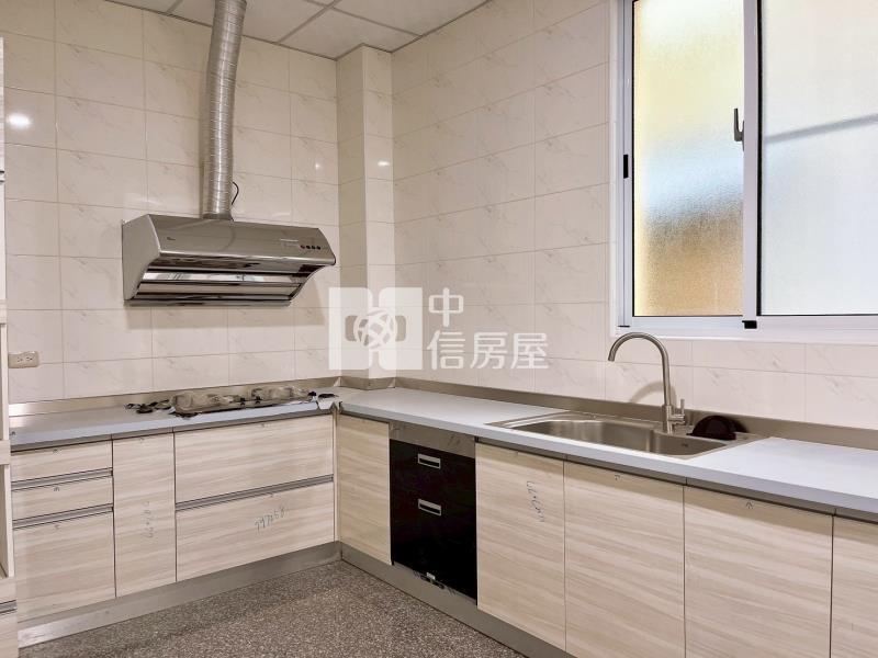 海東國小全棟整新朝南車墅房屋室內格局與周邊環境
