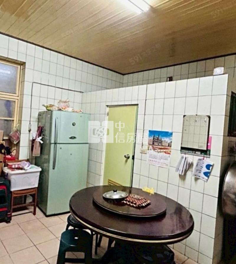 中壢青果市場透天店面房屋室內格局與周邊環境