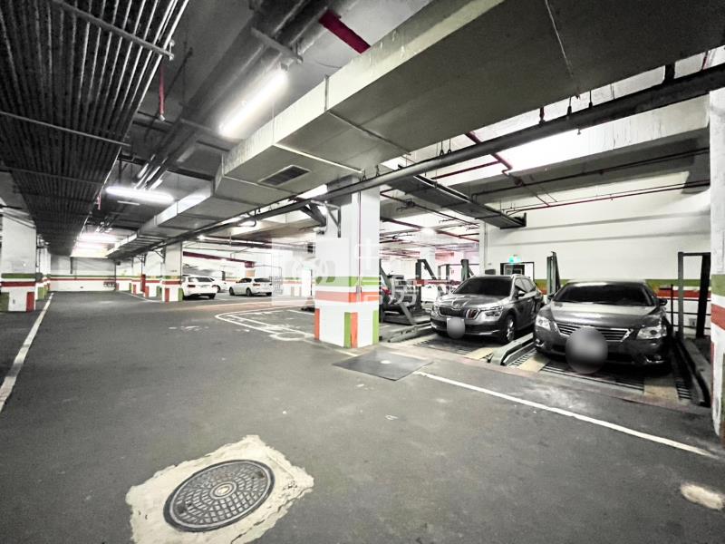 寶璽綠邸大四房車位房屋室內格局與周邊環境