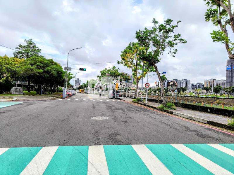北屯@薇格中學@百坪建地.臨12米路.面公園.房屋室內格局與周邊環境