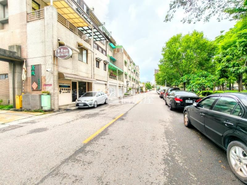 北屯@薇格中學@百坪建地.臨12米路.面公園.房屋室內格局與周邊環境