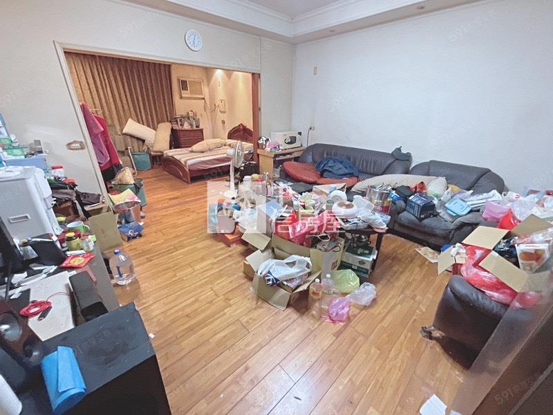 大里二期臨路大地坪透天房屋室內格局與周邊環境