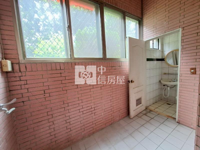 獨家1+2樓店面★北區綠園道房屋室內格局與周邊環境