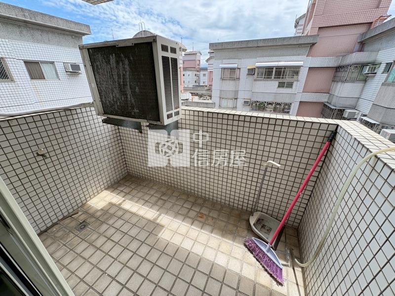 工學商圈秒殺三房機上車位帝王戶房屋室內格局與周邊環境