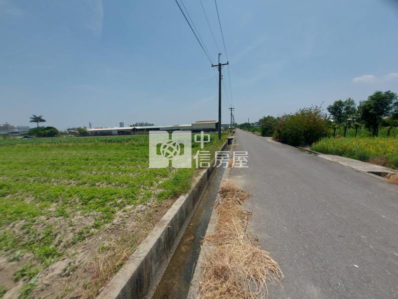 緊鄰南科F.G特定區有水電都內方正農地房屋室內格局與周邊環境