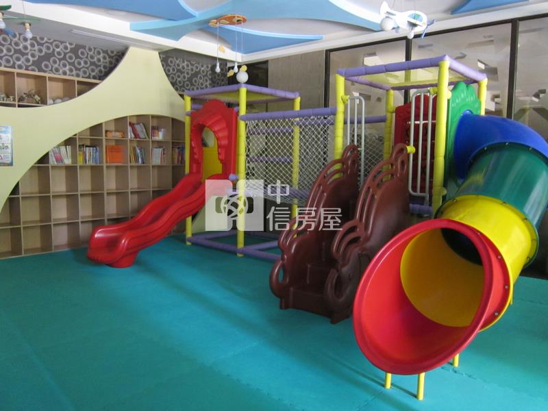 新勢公園-鴻築浯江電梯+車位景觀戶房屋室內格局與周邊環境