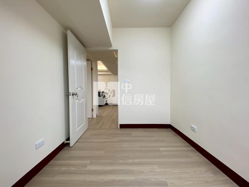 文心百利精裝三房機上車位房屋室內格局與周邊環境