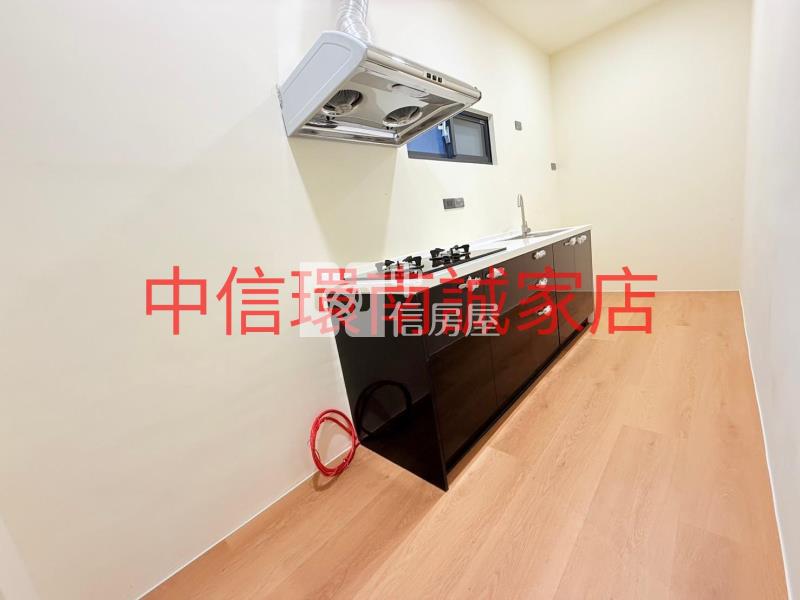 近南勢邊間大地坪整新透天房屋室內格局與周邊環境