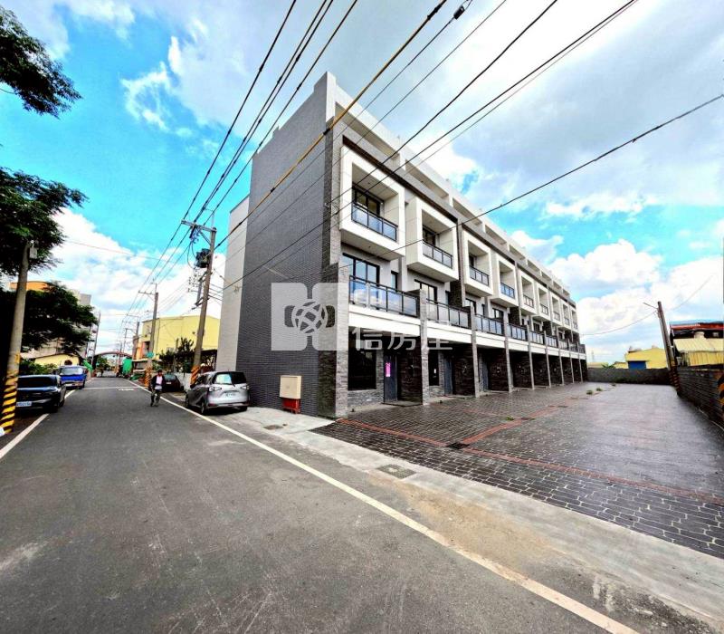 北斗近交流道全新雙車別墅房屋室內格局與周邊環境