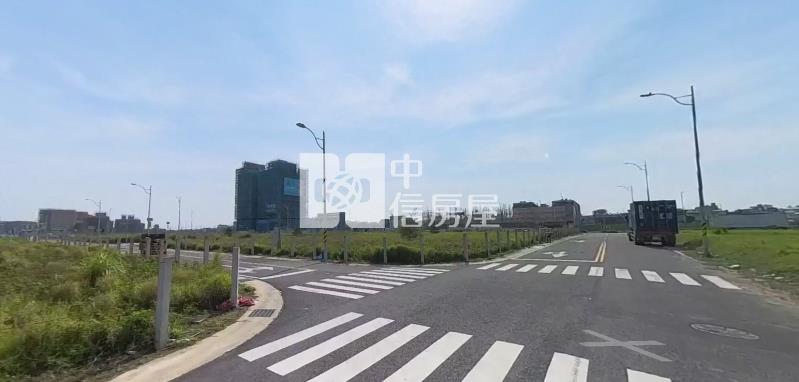 【新世紀】 忠孝路文小旁學區建地113房屋室內格局與周邊環境