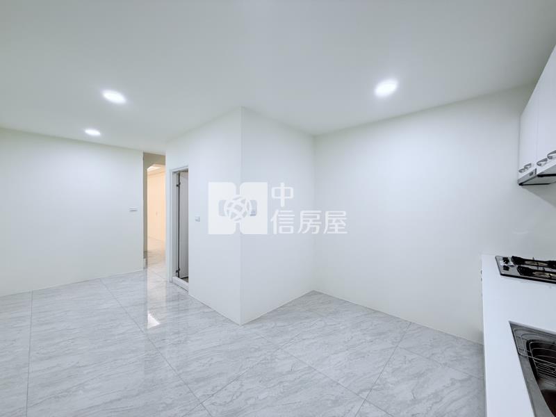 東區芳鄰大露臺車墅房屋室內格局與周邊環境