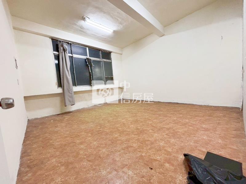 【奔馳】仁武熱鬧商圈透天房屋室內格局與周邊環境