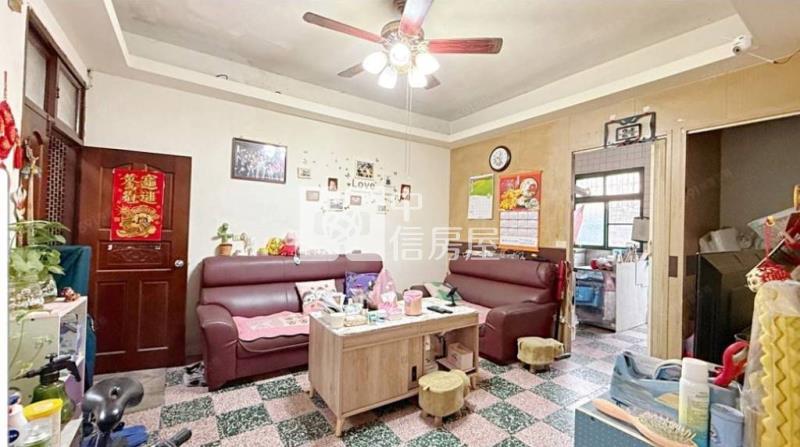 【新世紀】龍岡大操場透天房屋室內格局與周邊環境