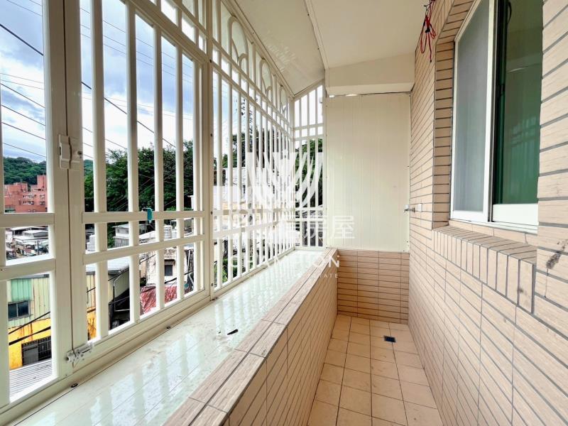 【冠軍】光華國宅旁自用1+2F,收租3F3套房房屋室內格局與周邊環境