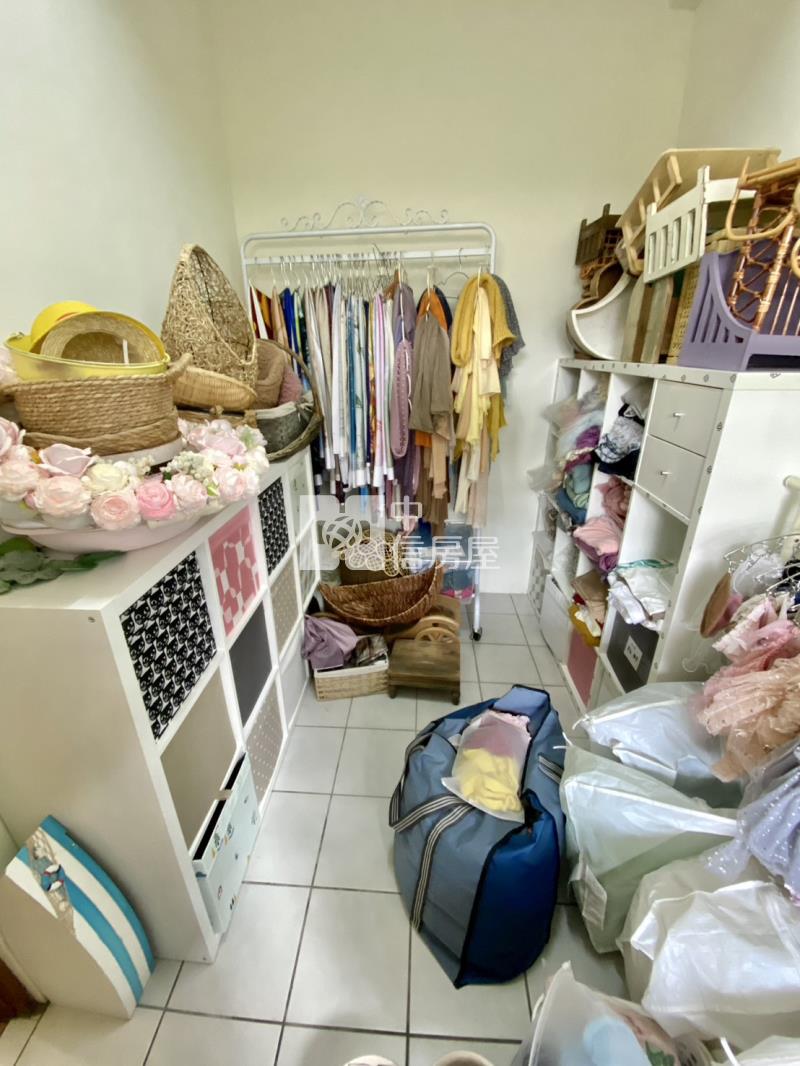 忠孝路角間樓店門口雙車房屋室內格局與周邊環境