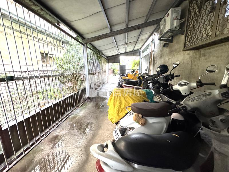 城市印象正1房1廳1衛1廚1車位(專任)房屋室內格局與周邊環境