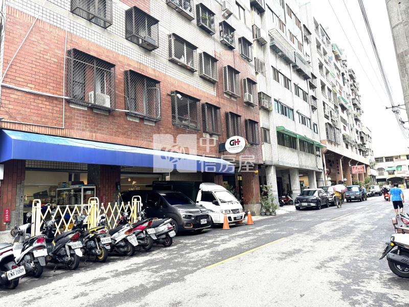 城市印象正1房1廳1衛1廚1車位(專任)房屋室內格局與周邊環境