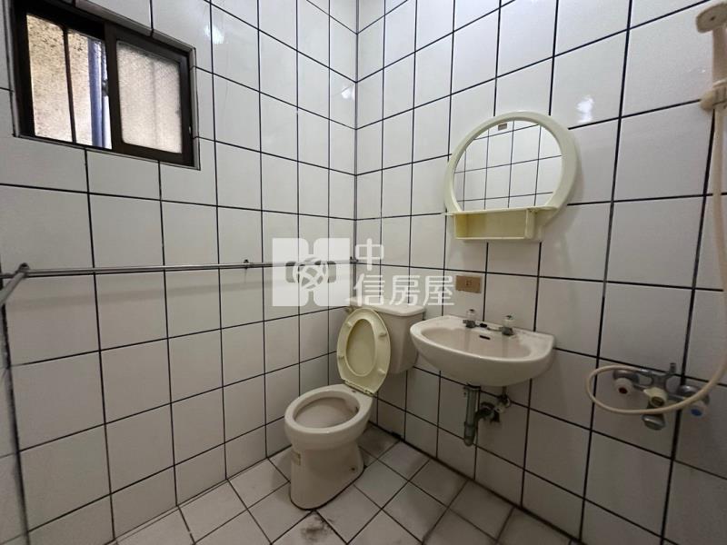 建國路透天房屋室內格局與周邊環境