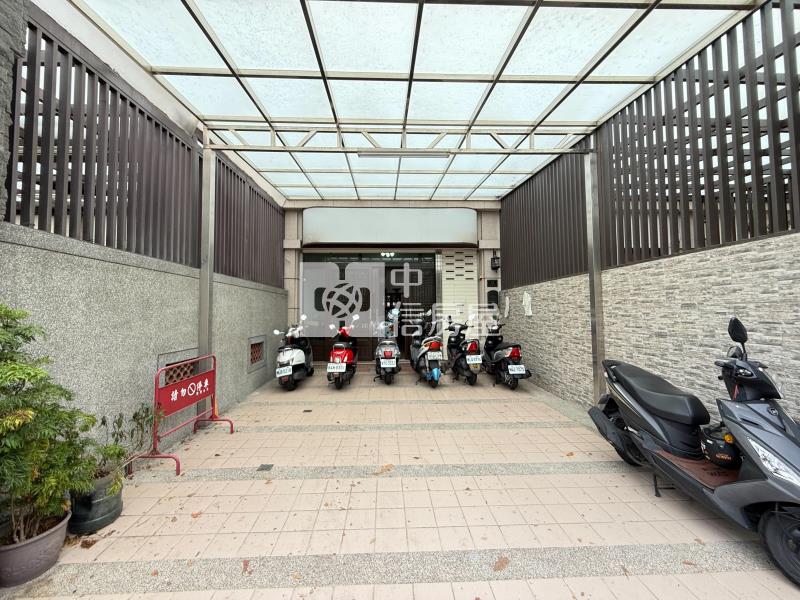 lalaport臨路大地坪電梯店墅（專任）房屋室內格局與周邊環境