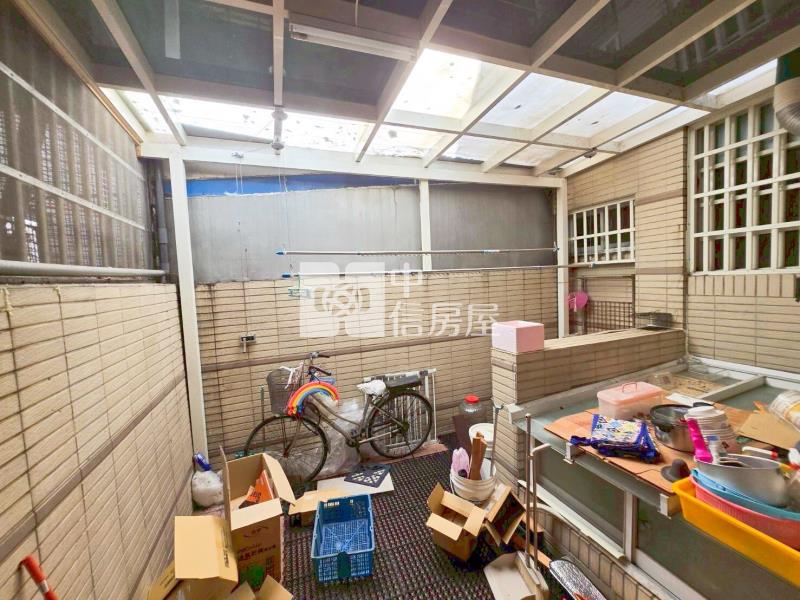 【奔馳】總督府漂亮透天別墅房屋室內格局與周邊環境