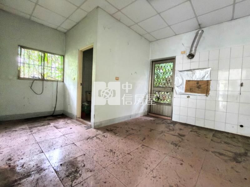 霧峰百坪丙建+千坪農地送合法農舍房屋室內格局與周邊環境