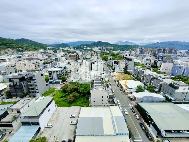 佳福青樂面山景3房車位房屋室內格局與周邊環境