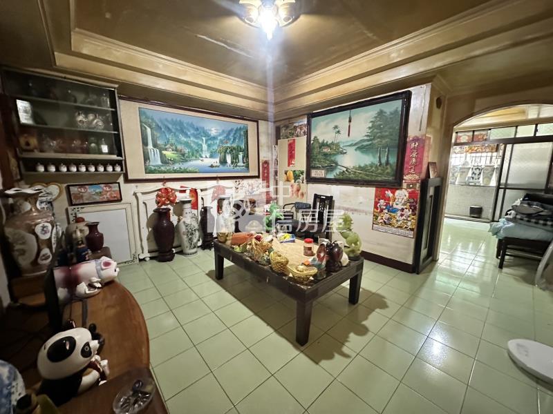 6U07桃園幸福三樓房屋室內格局與周邊環境