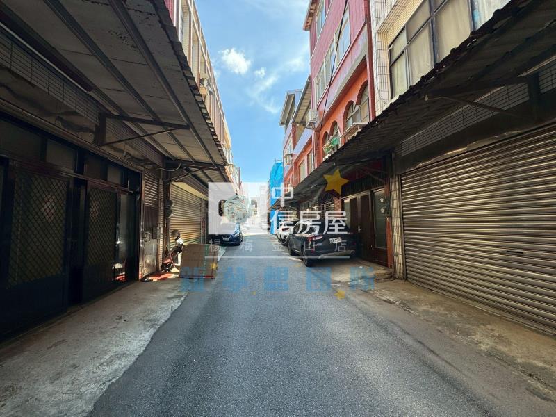 【新夢想】秀才路三車位整新透天房屋室內格局與周邊環境