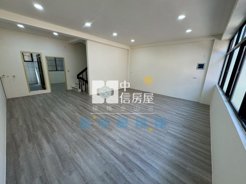 【新夢想】秀才路三車位整新透天房屋室內格局與周邊環境
