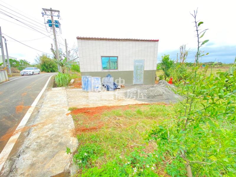 新屋崁頭厝段美農地有資材室停車位房屋室內格局與周邊環境