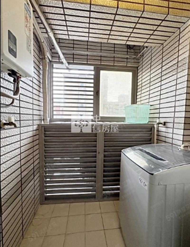 1H45時尚風閣美麗二房車房屋室內格局與周邊環境