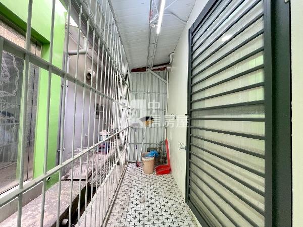 中正路新整美車墅房屋室內格局與周邊環境