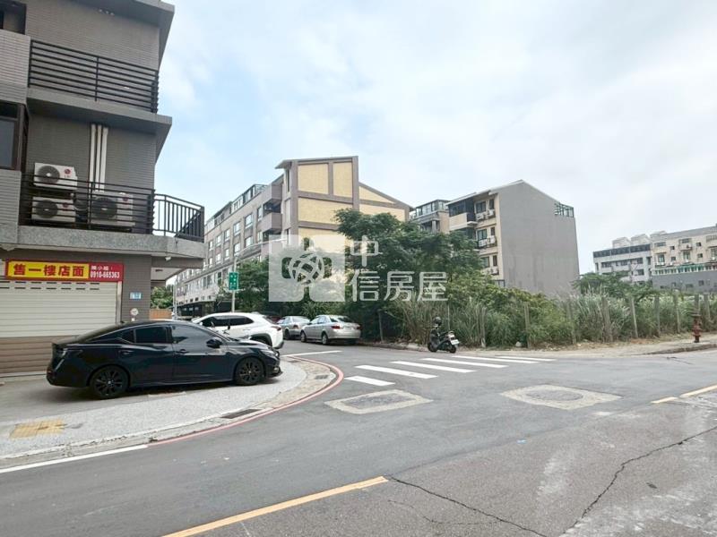 【新世紀】大園客運段雙面臨路建地房屋室內格局與周邊環境