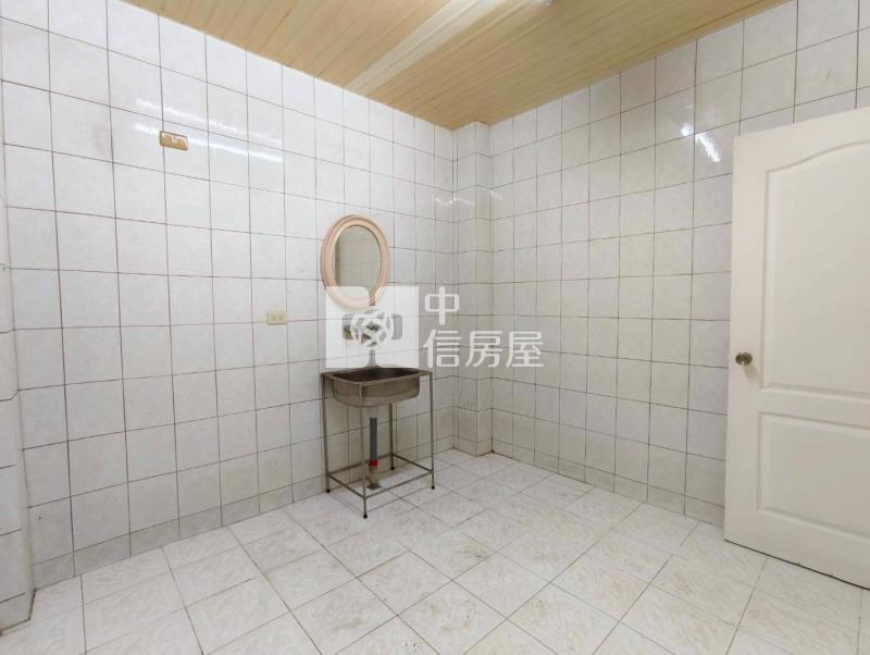 南區小型貯貨辦公室房屋室內格局與周邊環境
