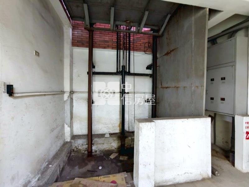 南區小型貯貨辦公室房屋室內格局與周邊環境