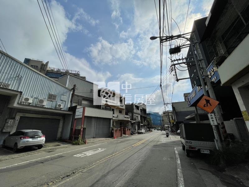 台元科技旁乙種工業地，臨16米路大面寬，廠辦合一房屋室內格局與周邊環境