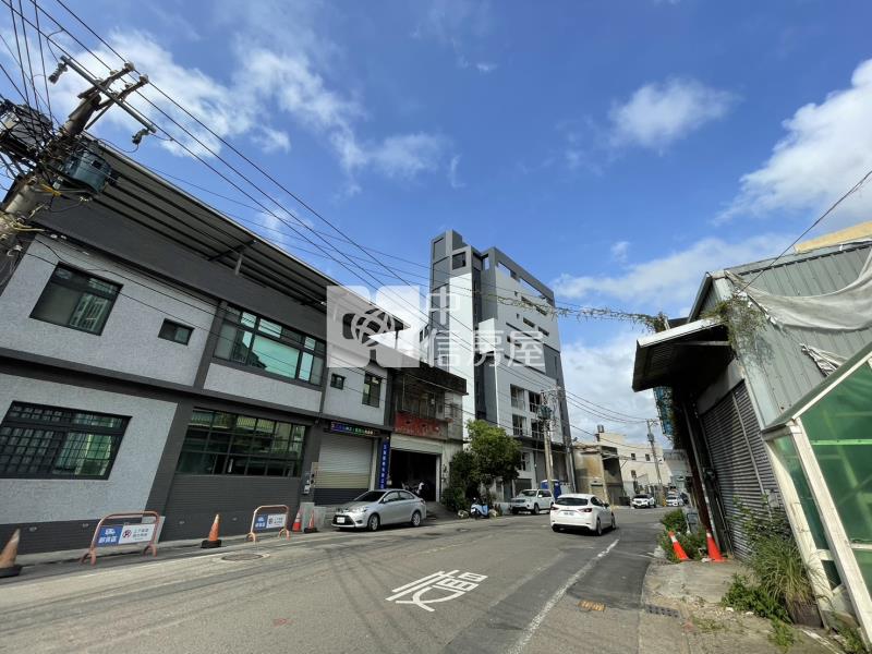 台元科技旁乙種工業地，臨16米路大面寬，廠辦合一房屋室內格局與周邊環境