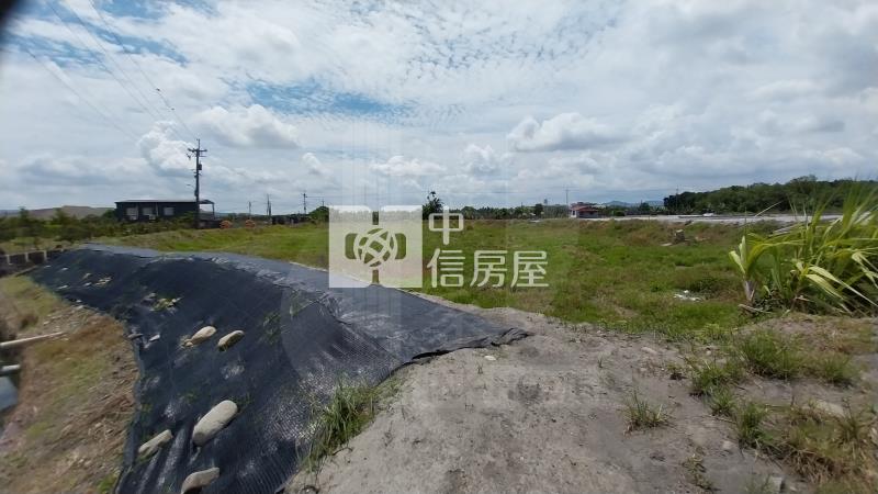 屏東土地《里港逸采居滇緬美食大面寬農地》房屋室內格局與周邊環境