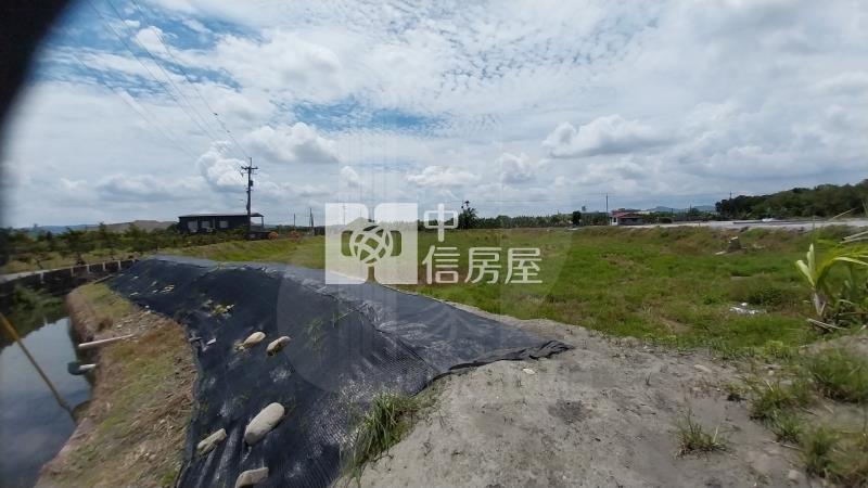 屏東土地《里港逸采居滇緬美食大面寬農地》房屋室內格局與周邊環境