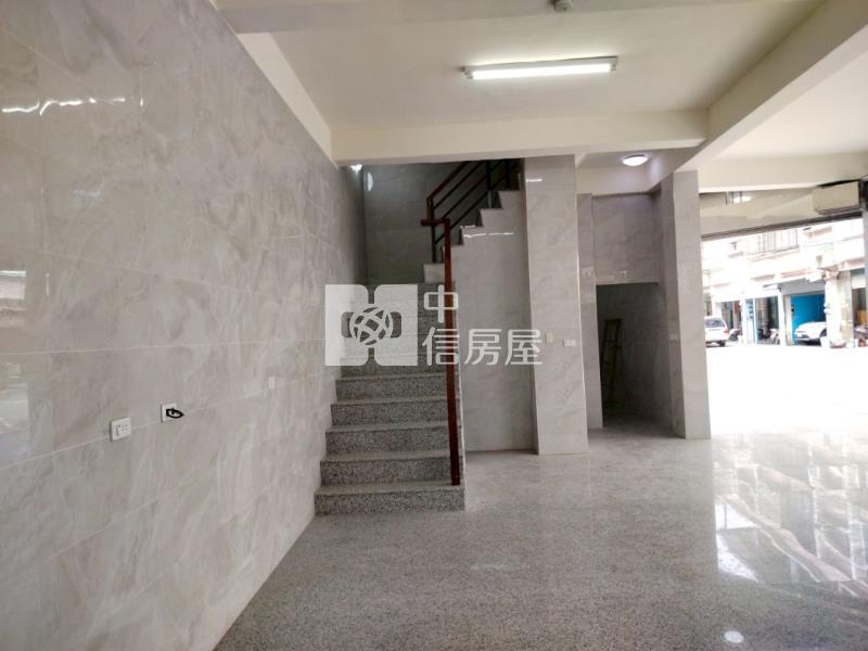 林園整新店住三角窗房屋室內格局與周邊環境