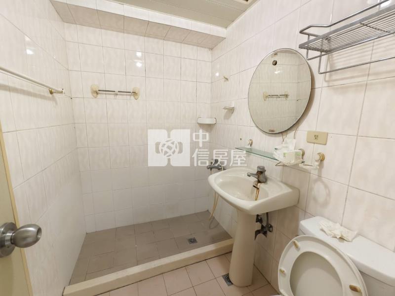 A-1水之美二房改一房平車房屋室內格局與周邊環境