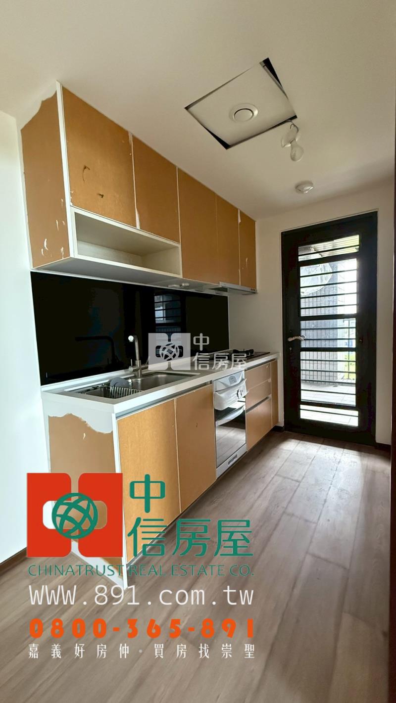 健康九路花園景觀雙陽台大三房+平車房屋室內格局與周邊環境