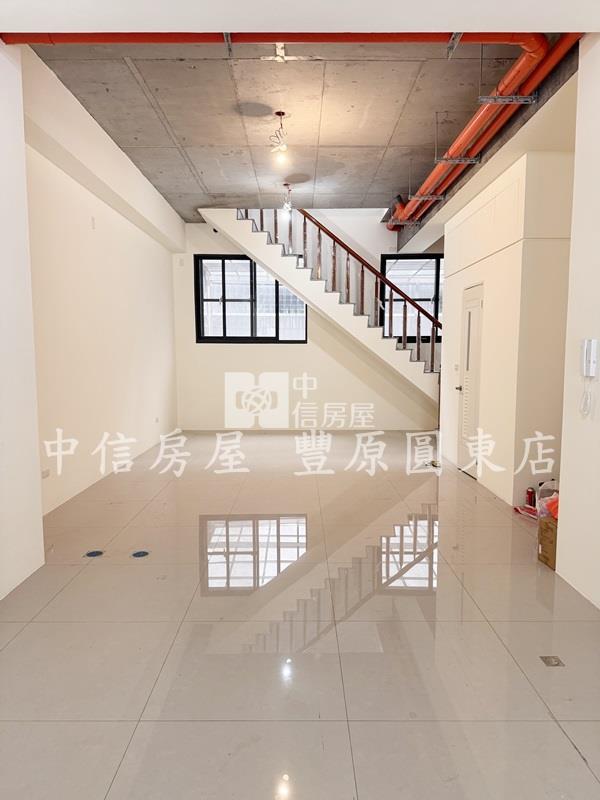 圓東艾瑪市房屋室內格局與周邊環境
