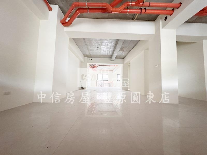 圓東艾瑪市房屋室內格局與周邊環境