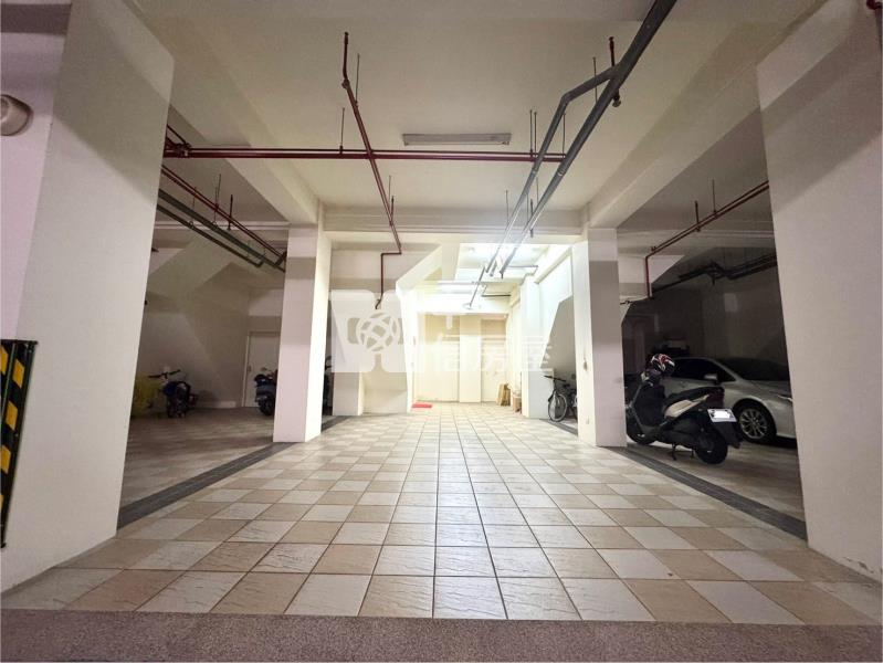 新光特區輕屋齡雙車別墅房屋室內格局與周邊環境