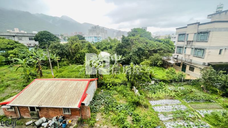 市中心居家溫泉山景套房房屋室內格局與周邊環境