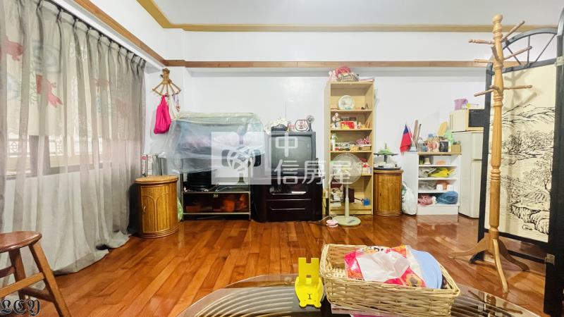 市中心居家溫泉山景套房房屋室內格局與周邊環境